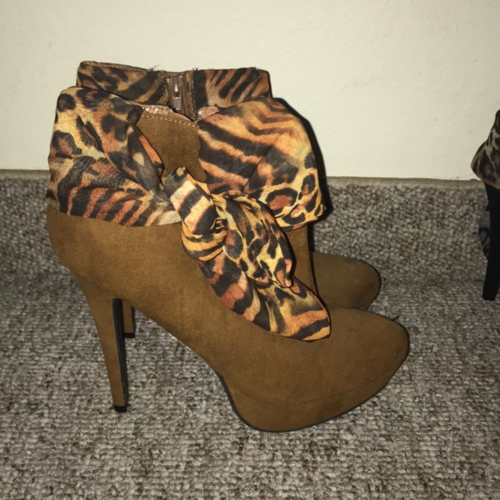 Animal print suede booties